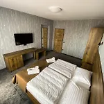 Hotel Petra 3*