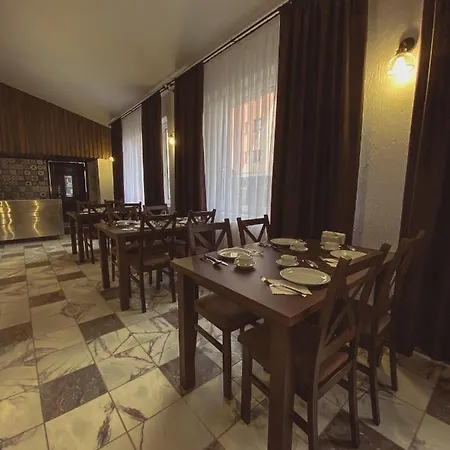 Petra 3*
