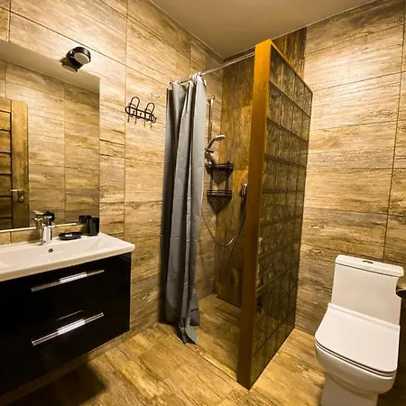 Petra Hotell 3*