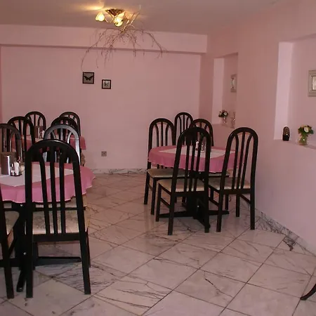 Petra Hotell 3*